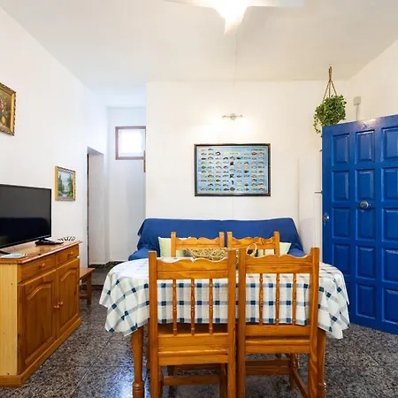 Okstay Family House Close To The Sea Caleton