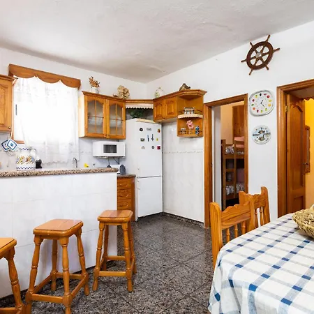 Okstay Family House Close To The Sea Caleton Ferienhaus