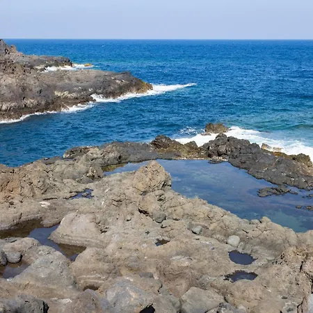 Okstay Family House Close To The Sea Caleton *